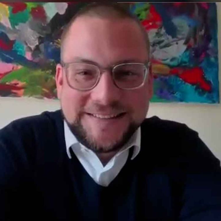 cover art for «Gesichert rechtsextremistisch? Die AfD ist nicht mal ein Verdachtsfall»: AfD-Anwalt Dr. Conrad über die Klage gegen den Verfassungsschutz, die Gewaltenteilung in Deutschland und warum er noch immer an den Rechtsstaat glaubt