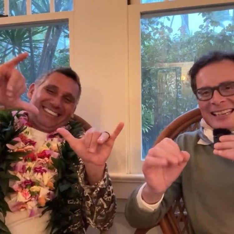 cover art for «Keine Panik, kenne deine Grenzen»: Surfer-Legende Josh Stone über Lebenslektionen des Wellenreitens