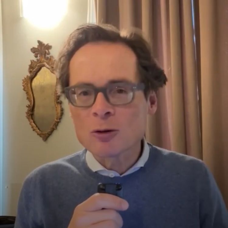 cover art for Uno macht sich lächerlich: Einmischung in Schweizer Klassenzimmer – Weltwoche Daily CH