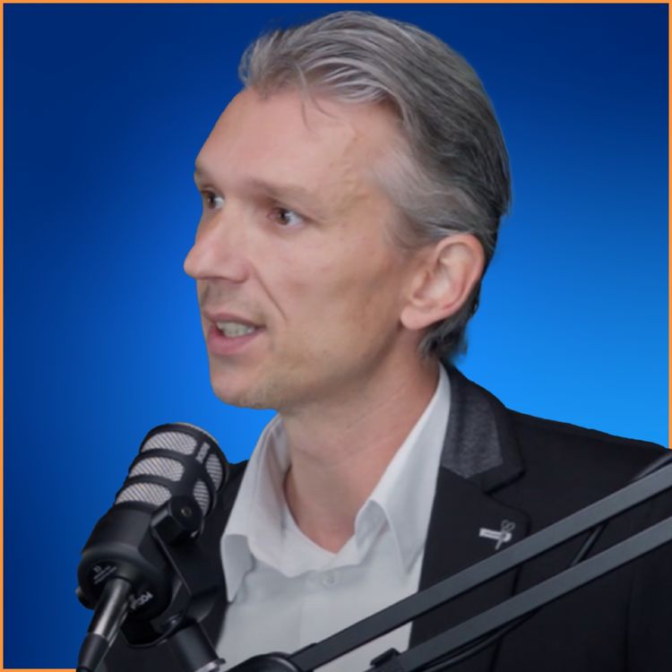 cover art for Versnipperde IT: Nutanix brengt alles samen - Christian Adriaensen | 52 Topics S3 - #15