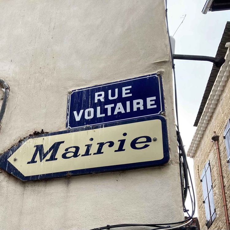 cover art for Pourquoi la rue Voltaire ?