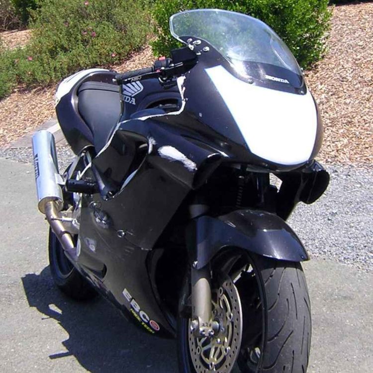 cover art for #7 A Cursed Yamaha, the End of Real Roadracing, a Fireblade in a Tree, a ZX10 in a Canyon and Snake Shopping with a Pornstar