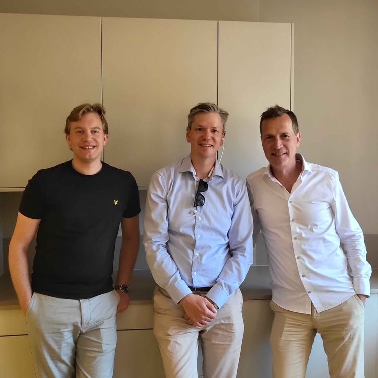 cover art for Avsnitt 57 - Oracles intressanta molnstrategi