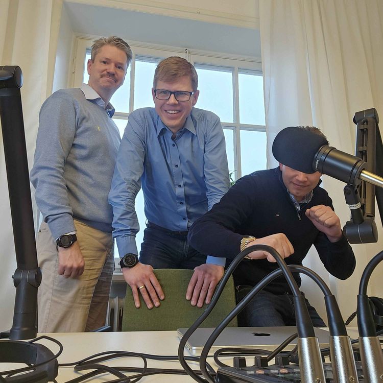 cover art for Avsnitt 147 - Medaljarkitektur och dataprodukter