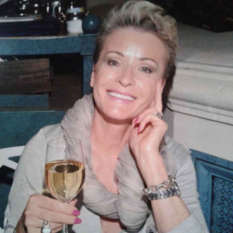 cover art for From Rubble to Champagne with Vivianne Knebel