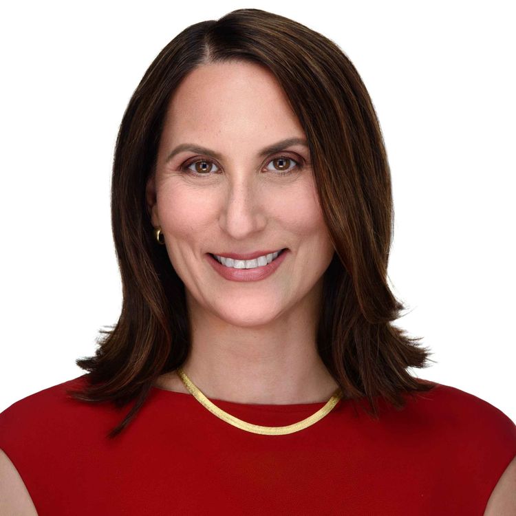 cover art for Leveraging LinkedIn to Brand Yourself as an Industry Expert with Donna Serdula