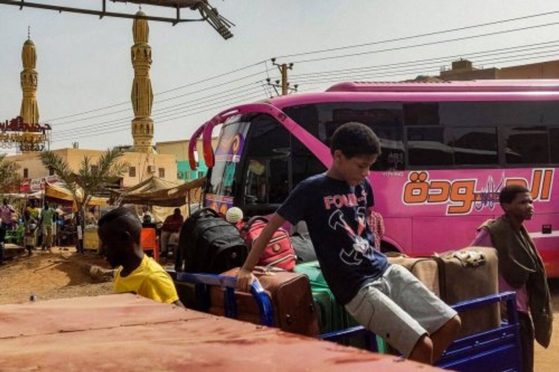 cover art for UNICEF pide la protección de los niños de Sudán.