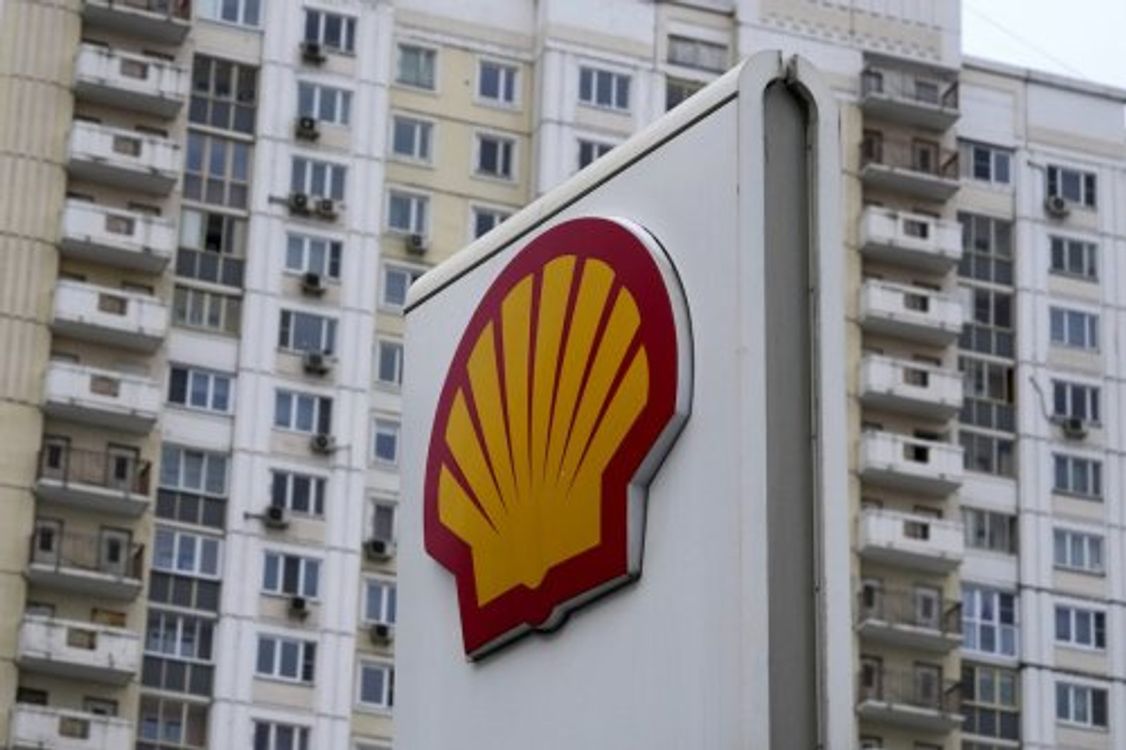 cover art for Alemania busca nuevos suministros de GNL en Oriente Próximo ante el riesgo de quedarse sin gas.