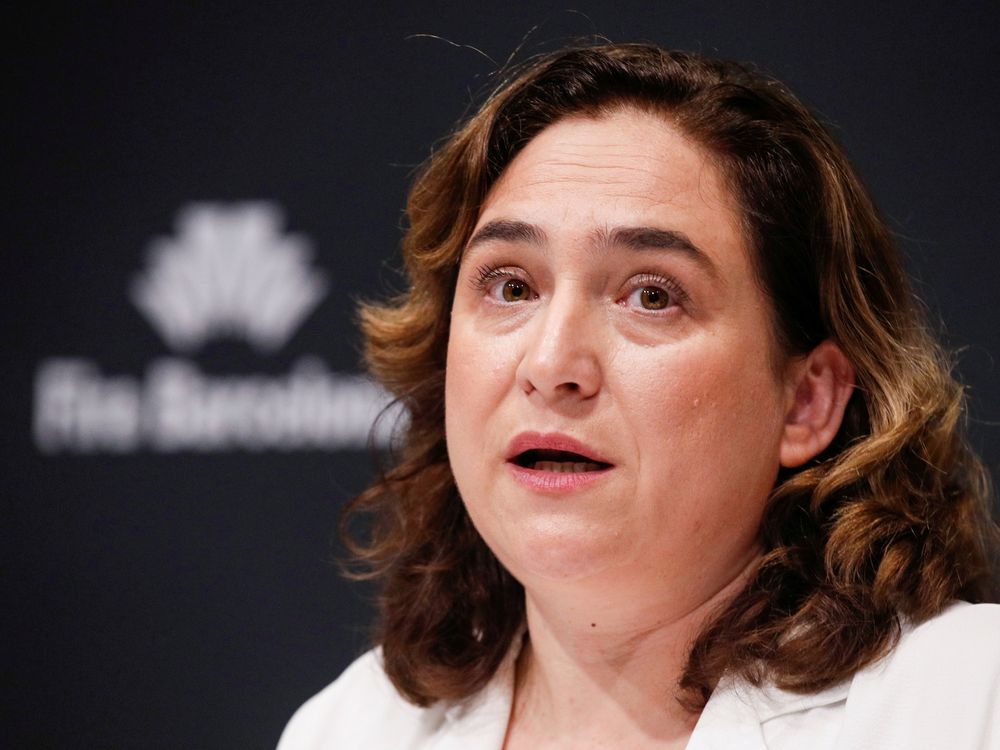 cover art for El alcalde de Barcelona corta los lazos con Israel, citando los derechos palestinos.