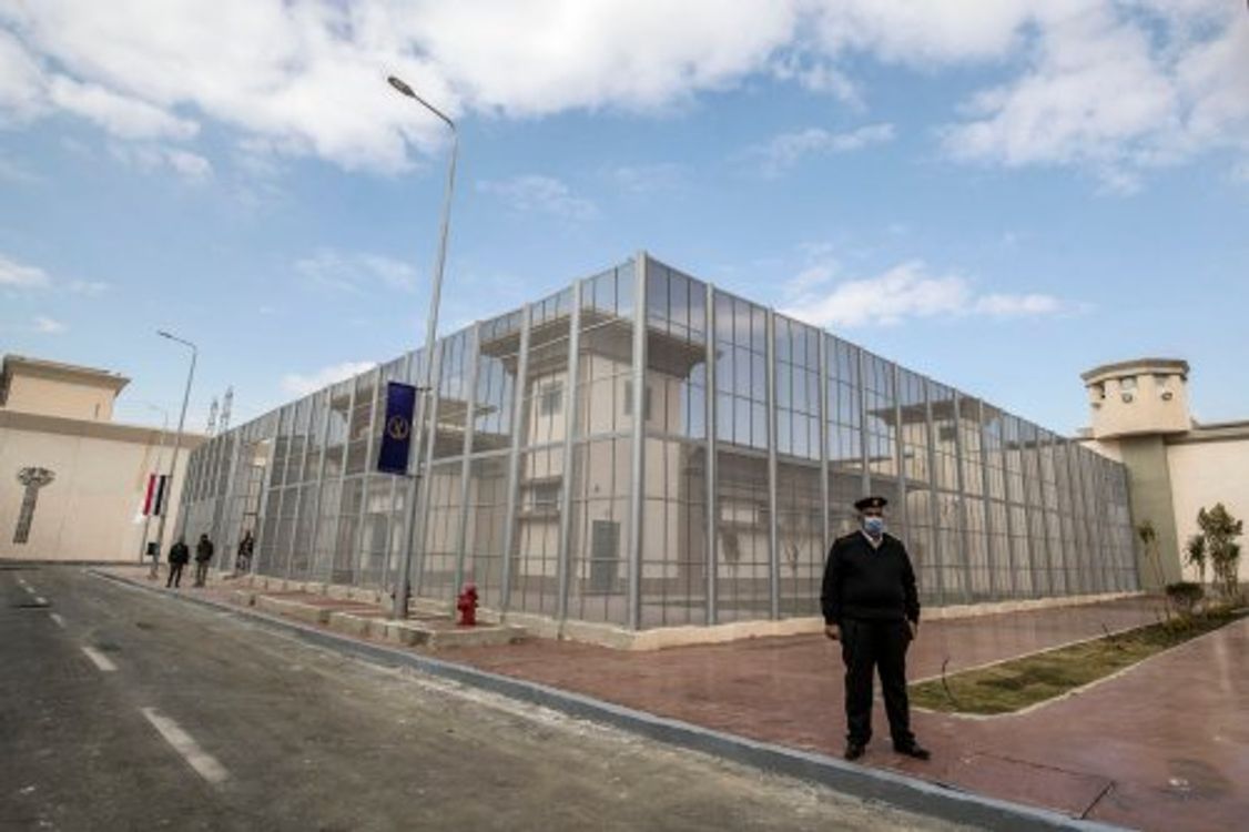 cover art for Los detenidos en el nuevo complejo penitenciario egipcio de Badr se quejan de sus condiciones.