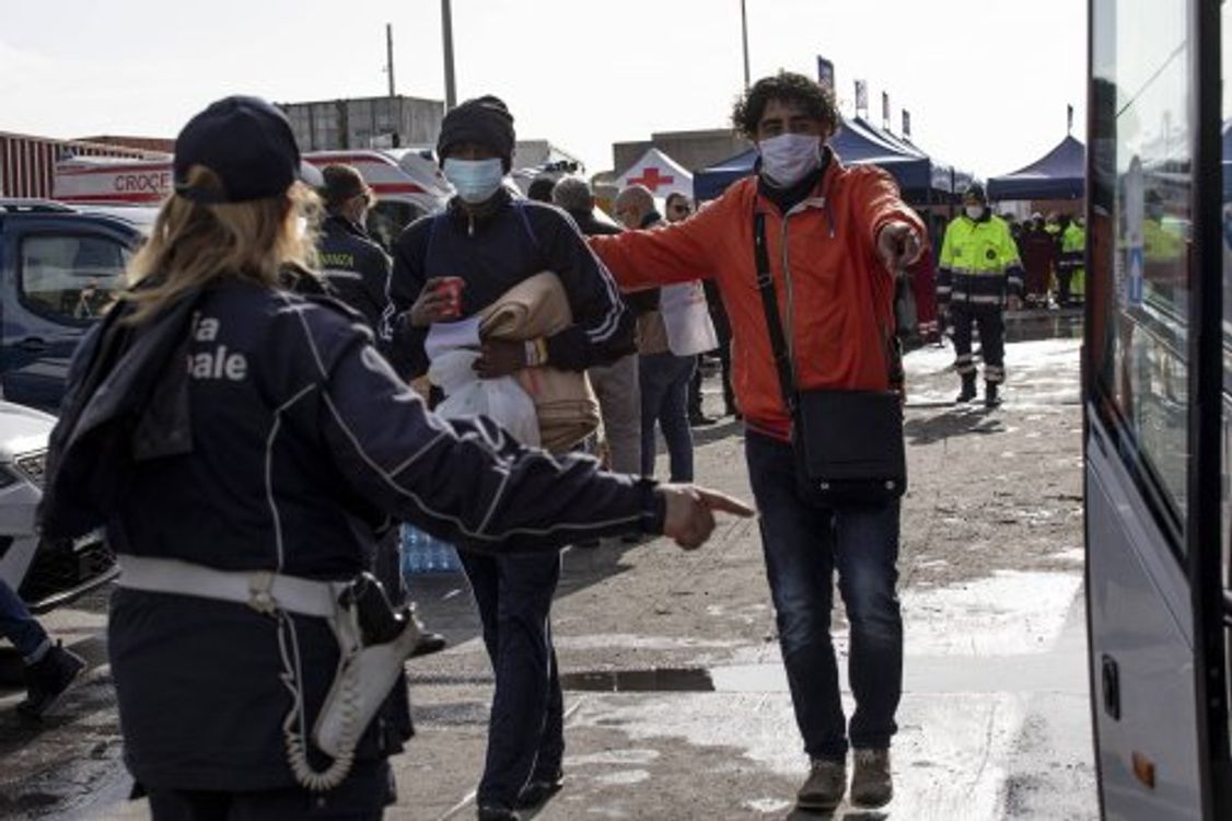 cover art for Italia y Túnez comparten la visión de la lucha contra la inmigración ilegal, según el ministro de Asuntos Exteriores.