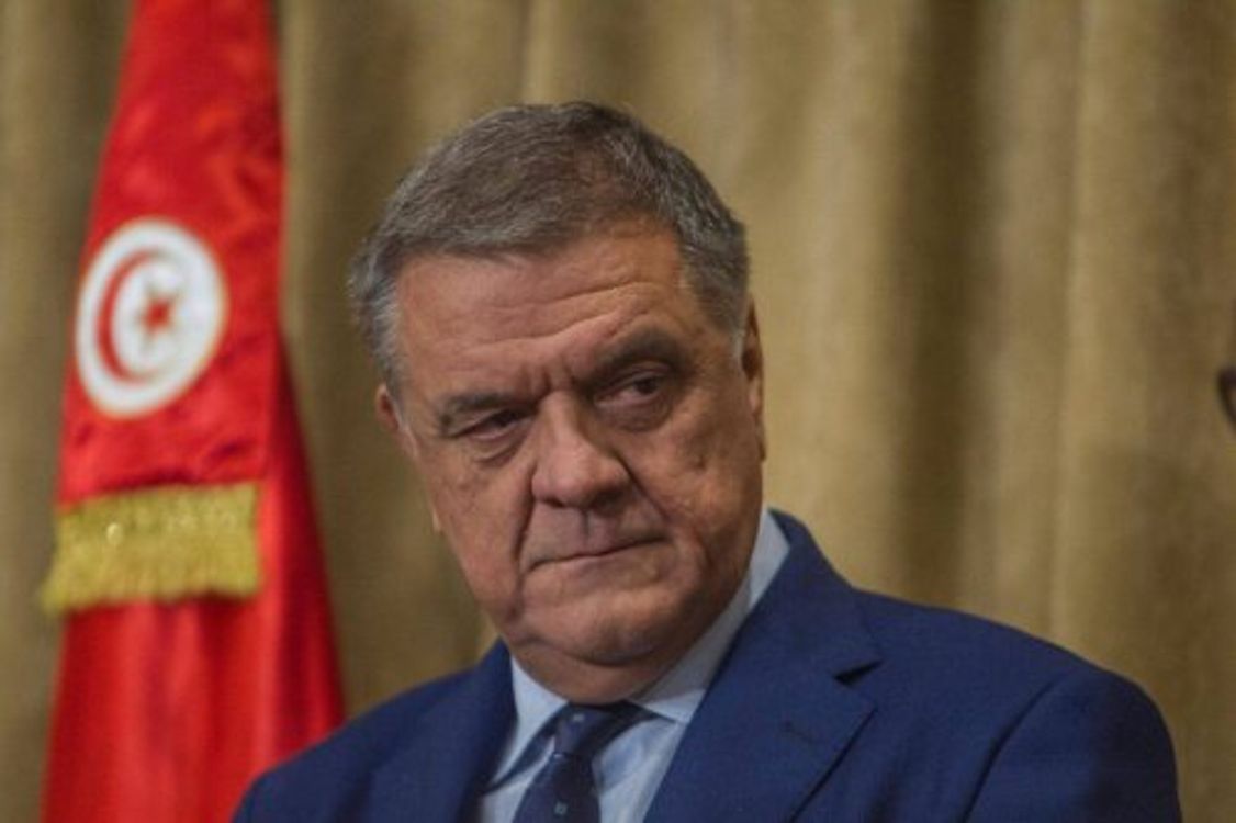 cover art for Un ex eurodiputado acusado en un escándalo de sobornos ha reconocido sus relaciones con Marruecos y Qatar.