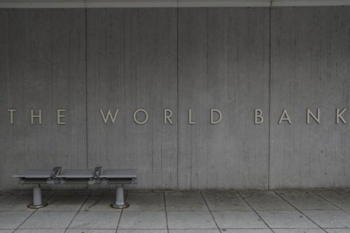 cover art for El Banco Mundial aprueba un préstamo de 120 millones de dólares para Túnez.