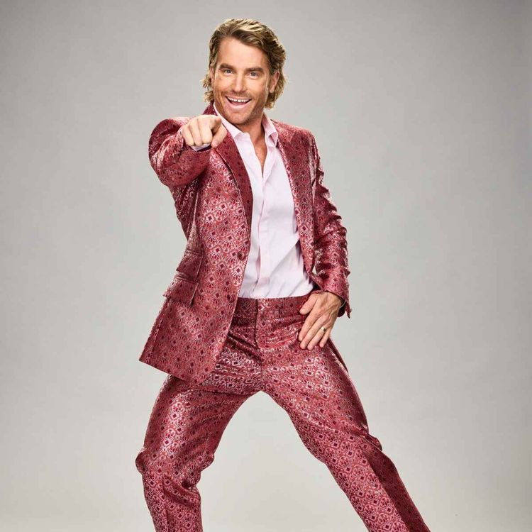 cover art for Hayden Quinn (Dancing with the Stars)