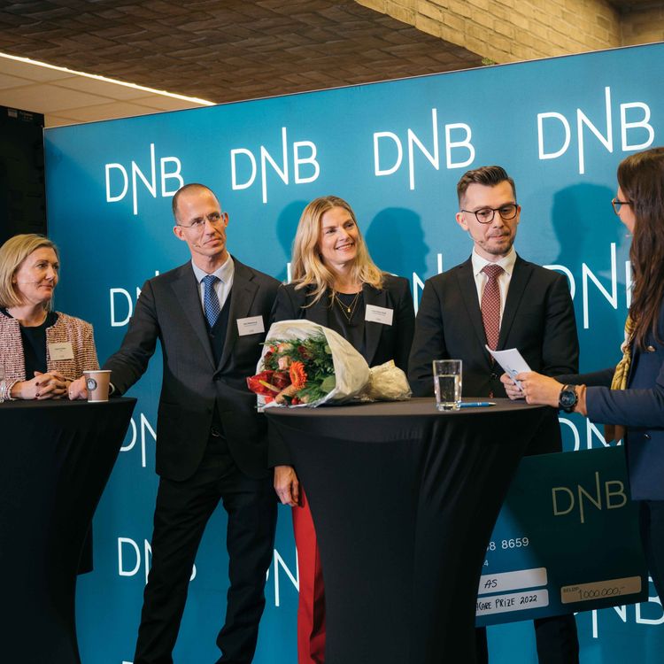 cover art for Direkte fra banken - vinneren av DNB Nordic Healthcare Conference 2022 og panelsamtale