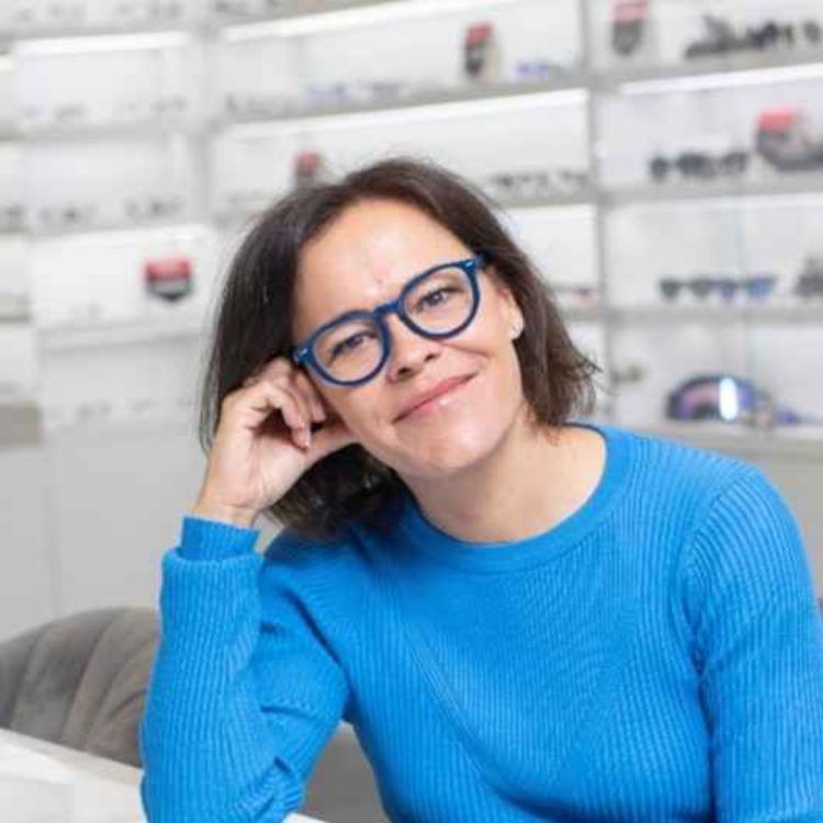 cover art for Café Virtual con Anne Delmas - Directora General de VisionLab