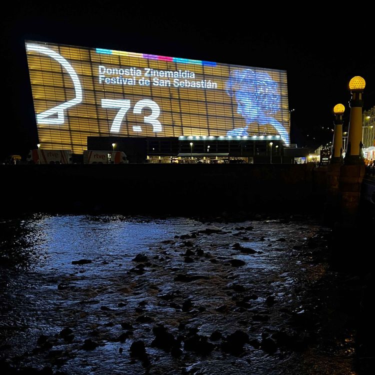 cover art for Zinemaldia 2025. Inauguraciones y Valor sentimental