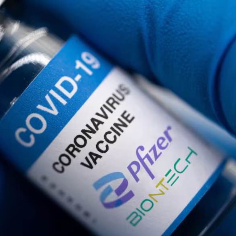 cover art for DENUNCIAN MUERTES POR LA VACUNA PFIZER