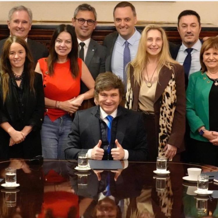 cover art for NUEVO GABINETE