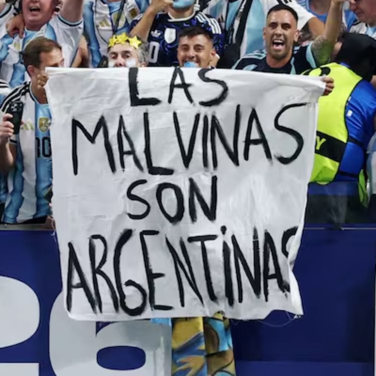 cover art for LA BANDERA QUE COMPLICÓ A MILEI