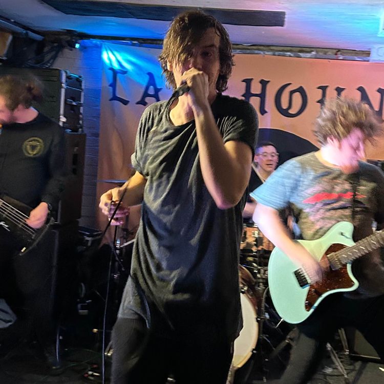 cover art for Episode 4: Thomas Davies - Waves (Ex- Missing Myla/Archives)