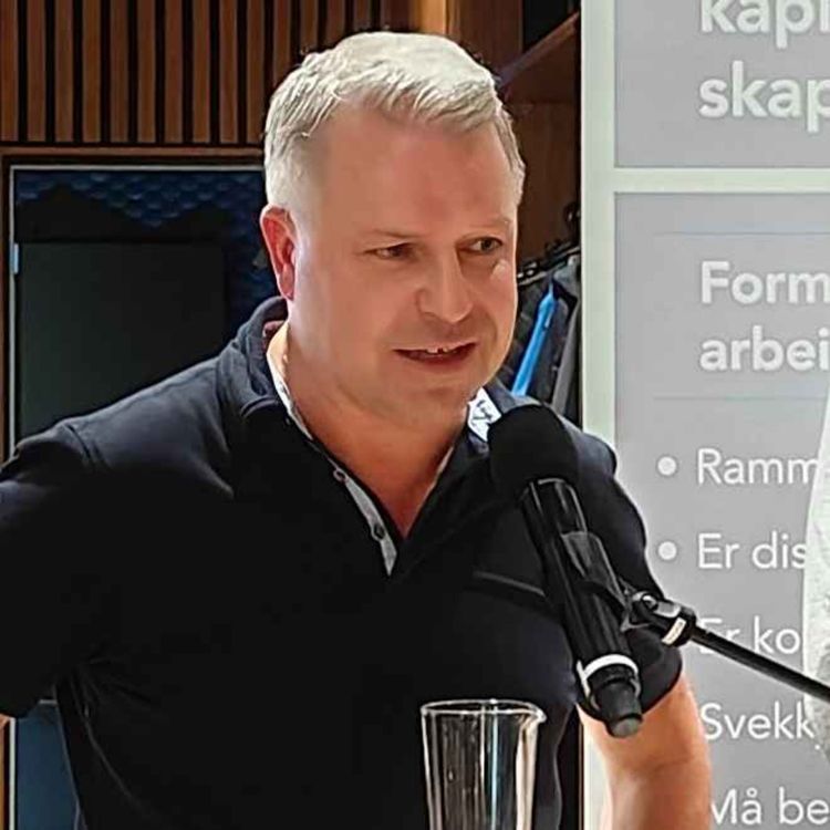 cover art for #103 Lars Oscar Øvstegård: Vil ha flere historier frem!