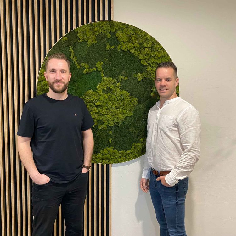 cover art for Roman Kvapil - Zásadní změny u VMware - 5 variant, jak dál