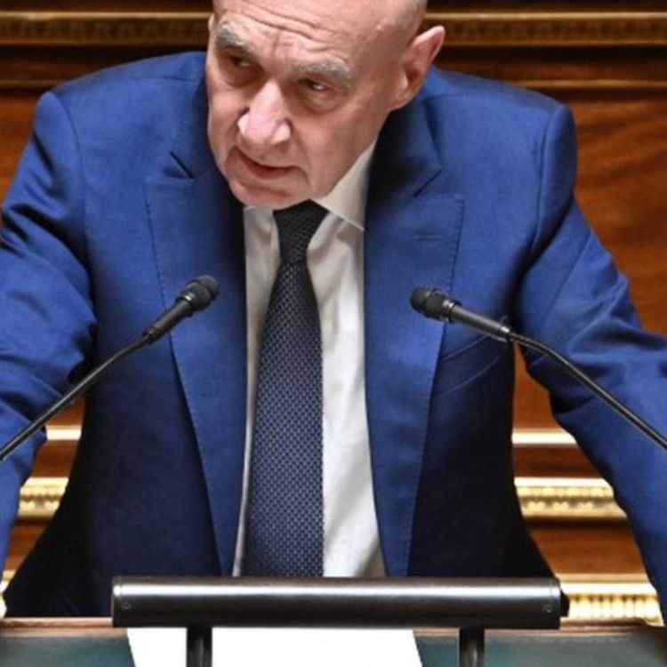 cover art for Le réveil - Qui est Claude Malhuret ?