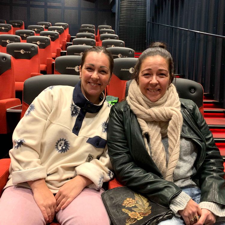 cover art for Mina og Sara Hadjian