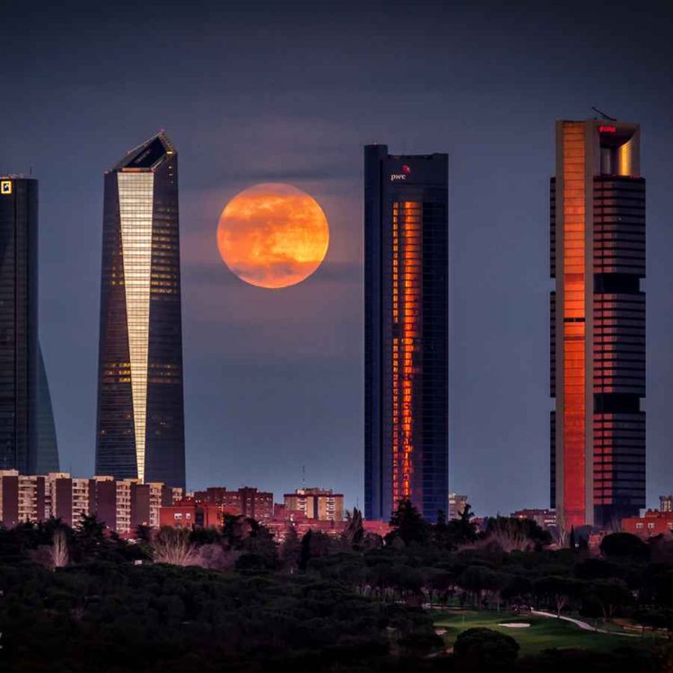 cover art for Electro Dance Music May 2015 by Miguel Gracia