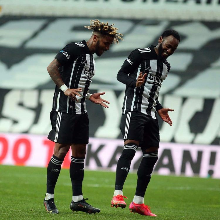 cover art for UsoTalks Süper Lig - Bölüm 4 (Şampiyonluk Yarışının Sonu)