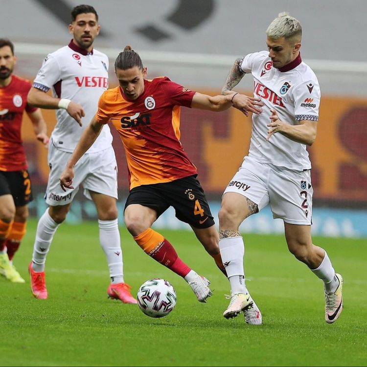 cover art for UsoTalks Süper Lig - Bölüm 3 (Derbi Özel, Şampiyonluk Yarışı Kızışıyor)