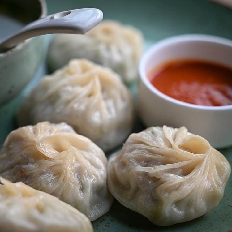 cover art for བོད་པའི་ཞལ་ལག་མཉམ་དུ་མཆོད་བཞིན། Eating Tibetan Food Together