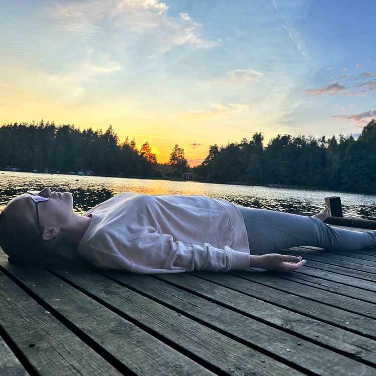 cover art for Längre sömnmeditation - Vila i tacksamhet - utan musik 