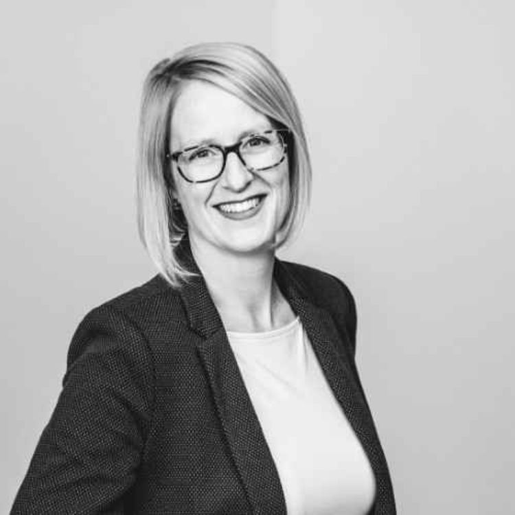 cover art for Entrevue #486 - Michèle Poitras, Directrice des opérations et de l'optimisation pour la Fondation CERVO