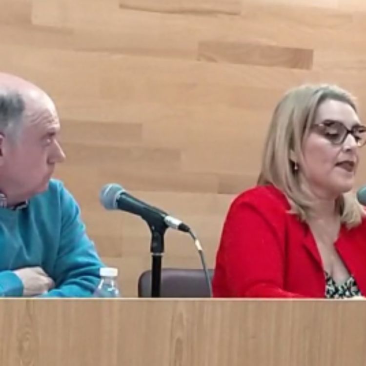 cover art for Día de la poesia-Entrevista a Rafael Luna y Mar Marchante