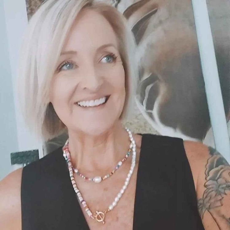 cover art for 175. From doing sobriety to being sobriety, 2 years in with Michelle McDonald