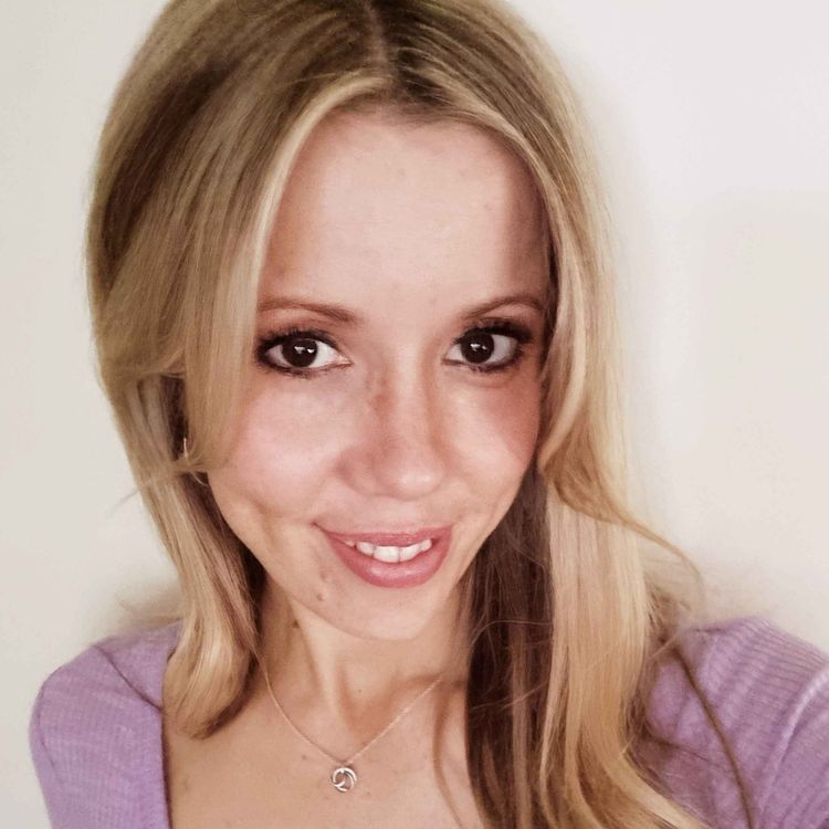 cover art for 304. Sobriety saved me with Claire McCreedy