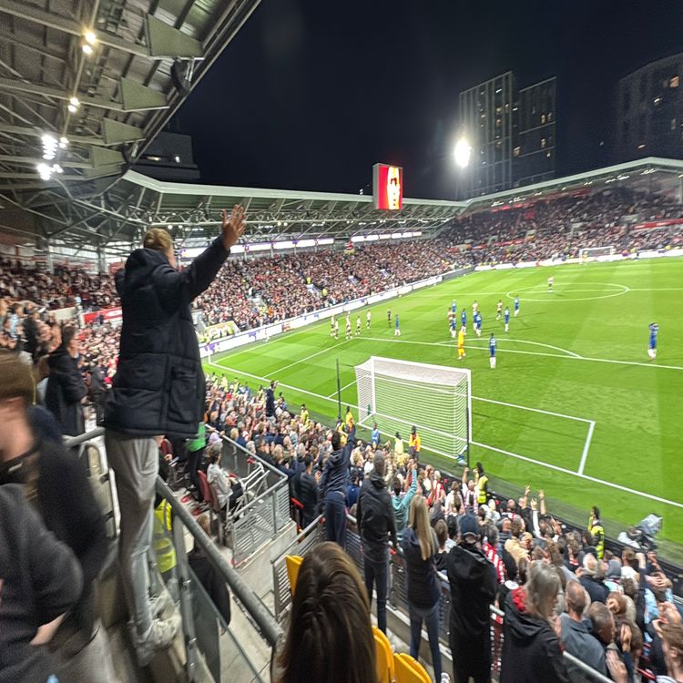 cover art for Brentford 2 Chelsea 2 - Post-match podcast from the pub