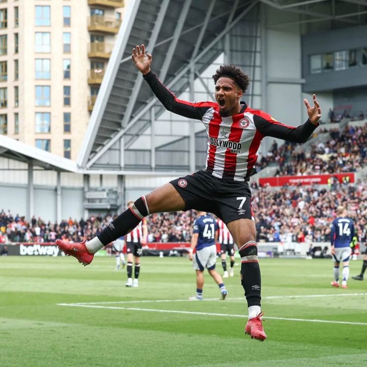 cover art for Fulham Horror Show. Will Bees Put It Right Against United? - Brentford v Manchester United Preview Podcast