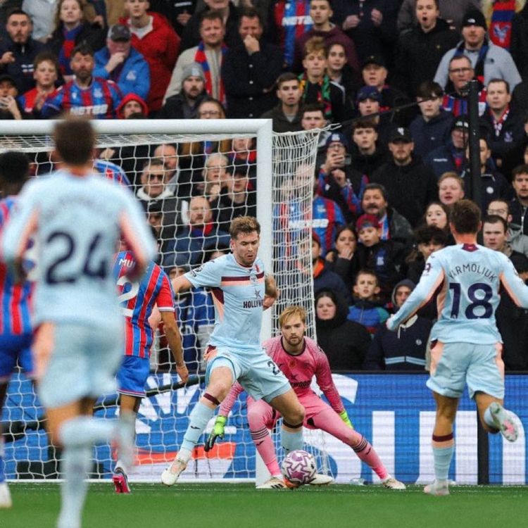 cover art for Crystal Palace 2 Brentford 0 - post-match podcast from the stands