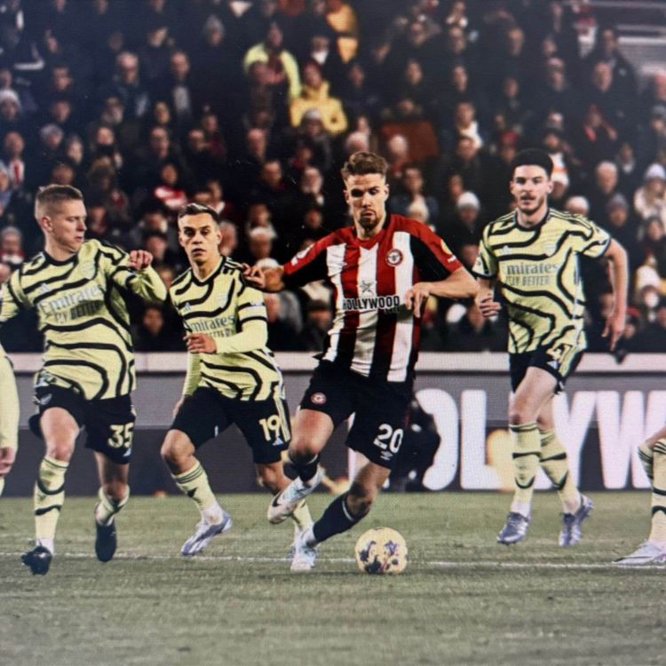 cover art for Bees – A Clear and Present Danger for Gooners | Brentford v Arsenal Preview Podcast