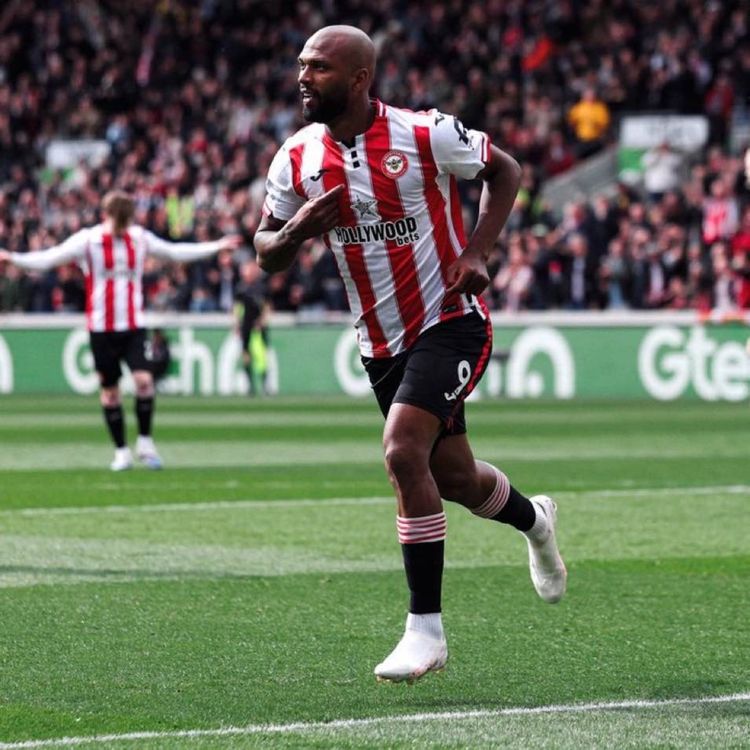 cover art for Brentford 2 Everton 2 - Post-Match Podcast From The Stands