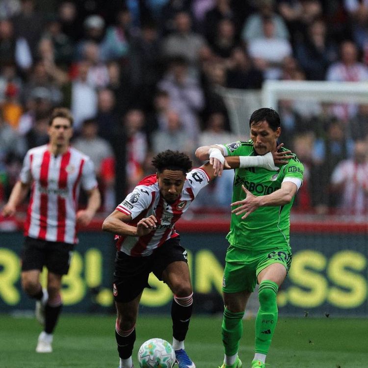 cover art for Bees Denied By Leno Late-On | Brentford 0 Fulham 0 - Post-Match Podcast From The Stands
