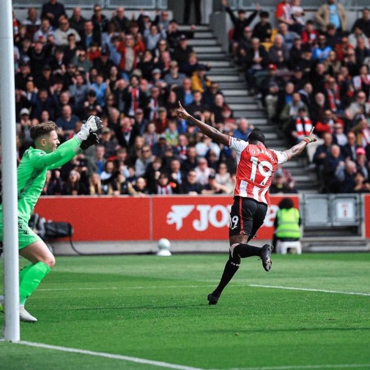 cover art for Brentford 2 Crystal Palace 2 - Post-Match Podcast From The Stands