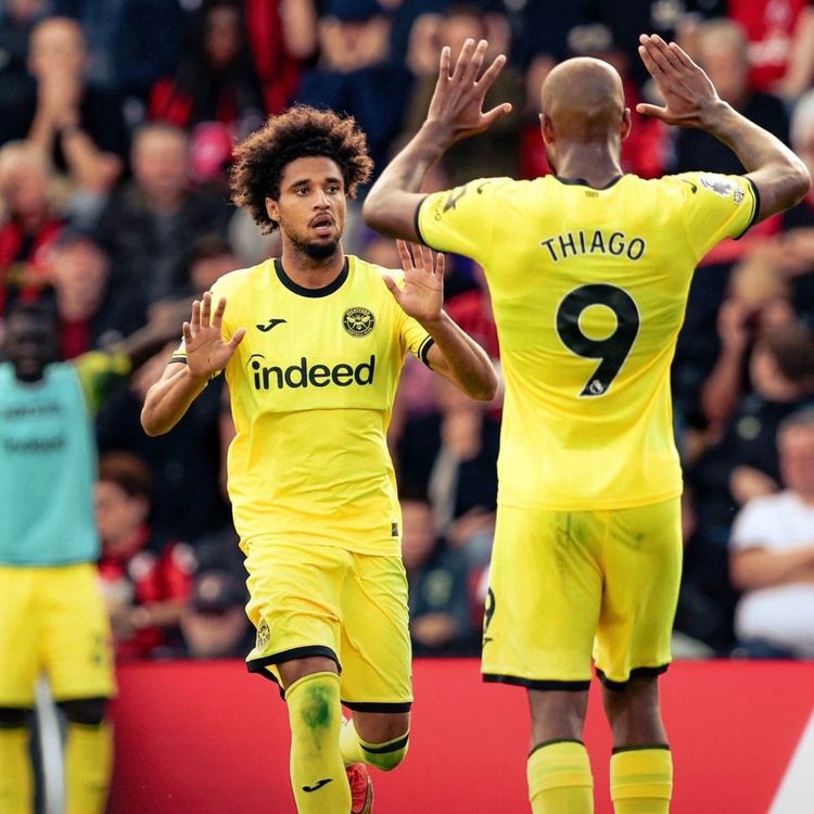 cover art for Frantic Match Ends In Draw - Bournemouth 2 Brentford 2 Post Match Podcast