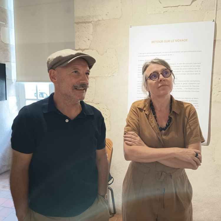 cover art for LE MICRO EN MAIN : Montreuil-Bellay : une exposition pour raconter l’histoire et la mémoire des Manouches
