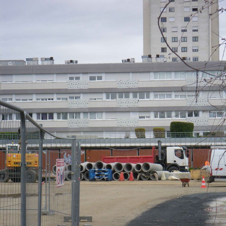 cover art for Renouvellement urbain du quartier de Bellevue à Nantes: Déconstruire ou rénover ? 