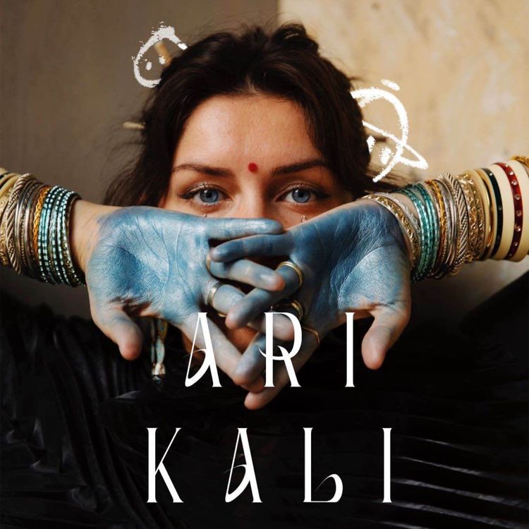 cover art for À la découverte d'Ari Kali et sa pop incantatoire aux subtiles sonorités indo-gitanes