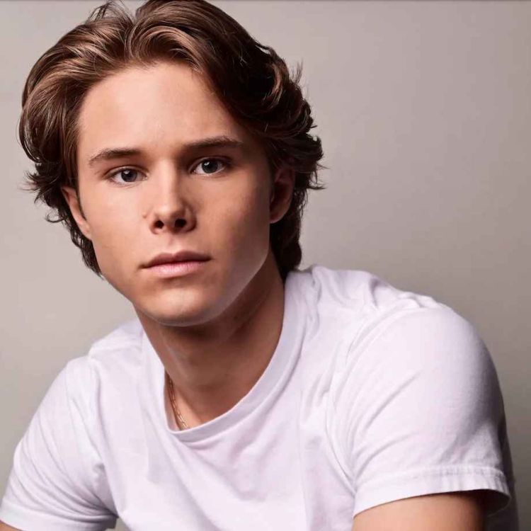 cover art for Actor Jamie Mann Returns to Westport Ahead of His B'Way Debut in STRANGER THINGS!